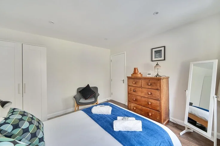 House Martineau Close in Elmbridge