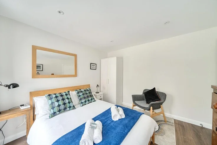 House Martineau Close in Elmbridge