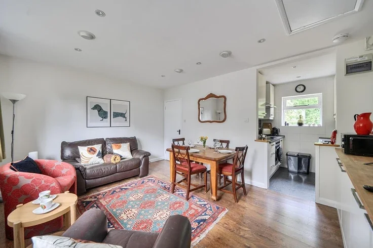 House Martineau Close in Elmbridge