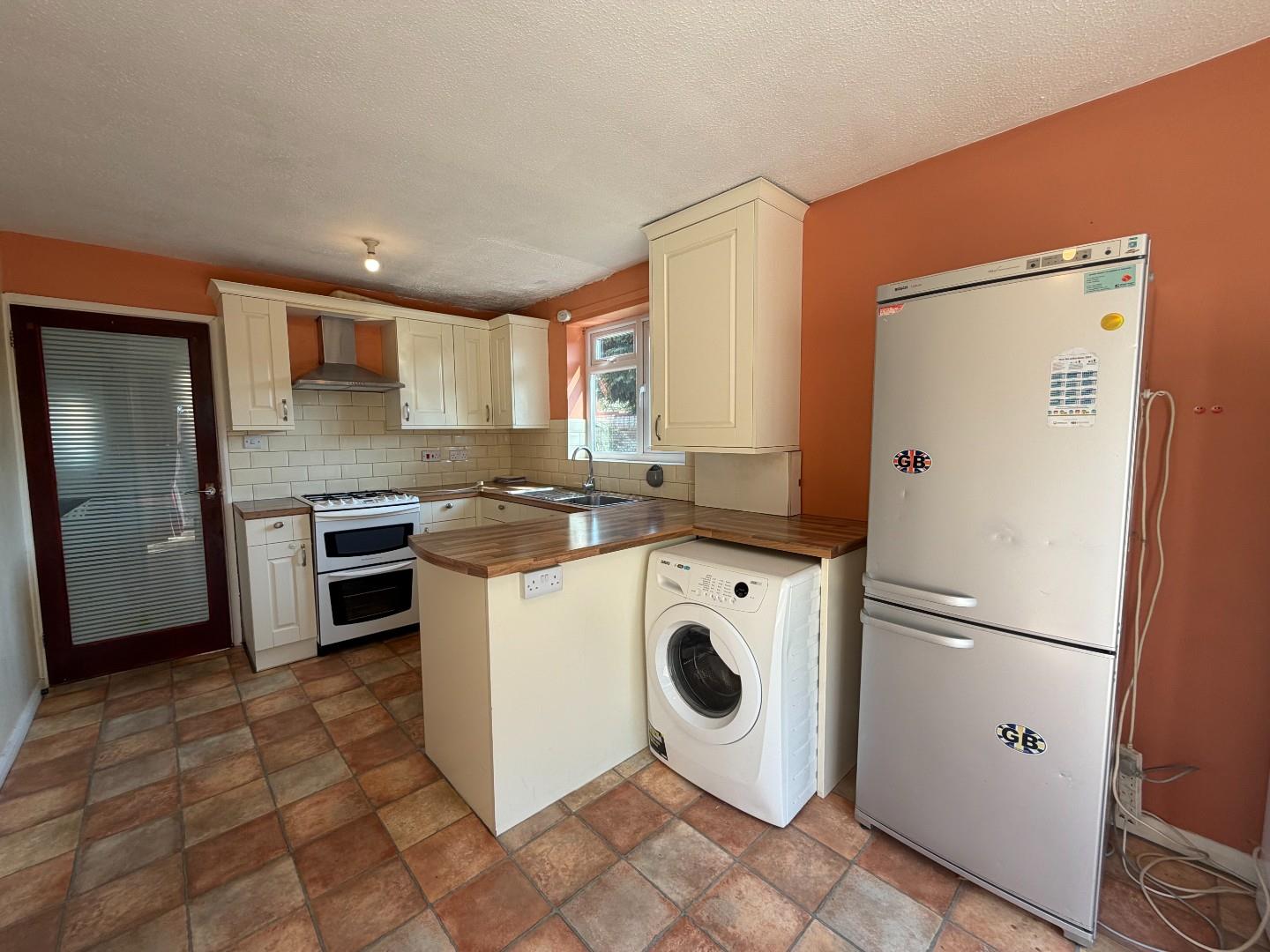 House Tavistock Close in Woburn Sands