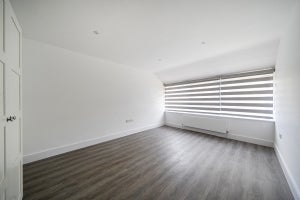 Flat Shoot-up Hill in Greater London