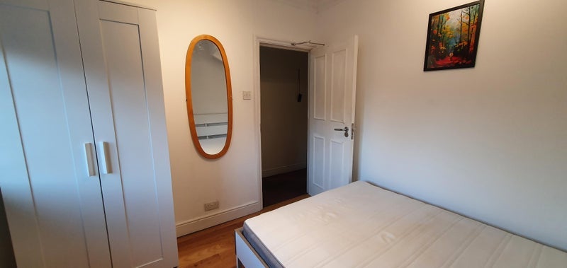 Room Daffodil Street in Greater London
