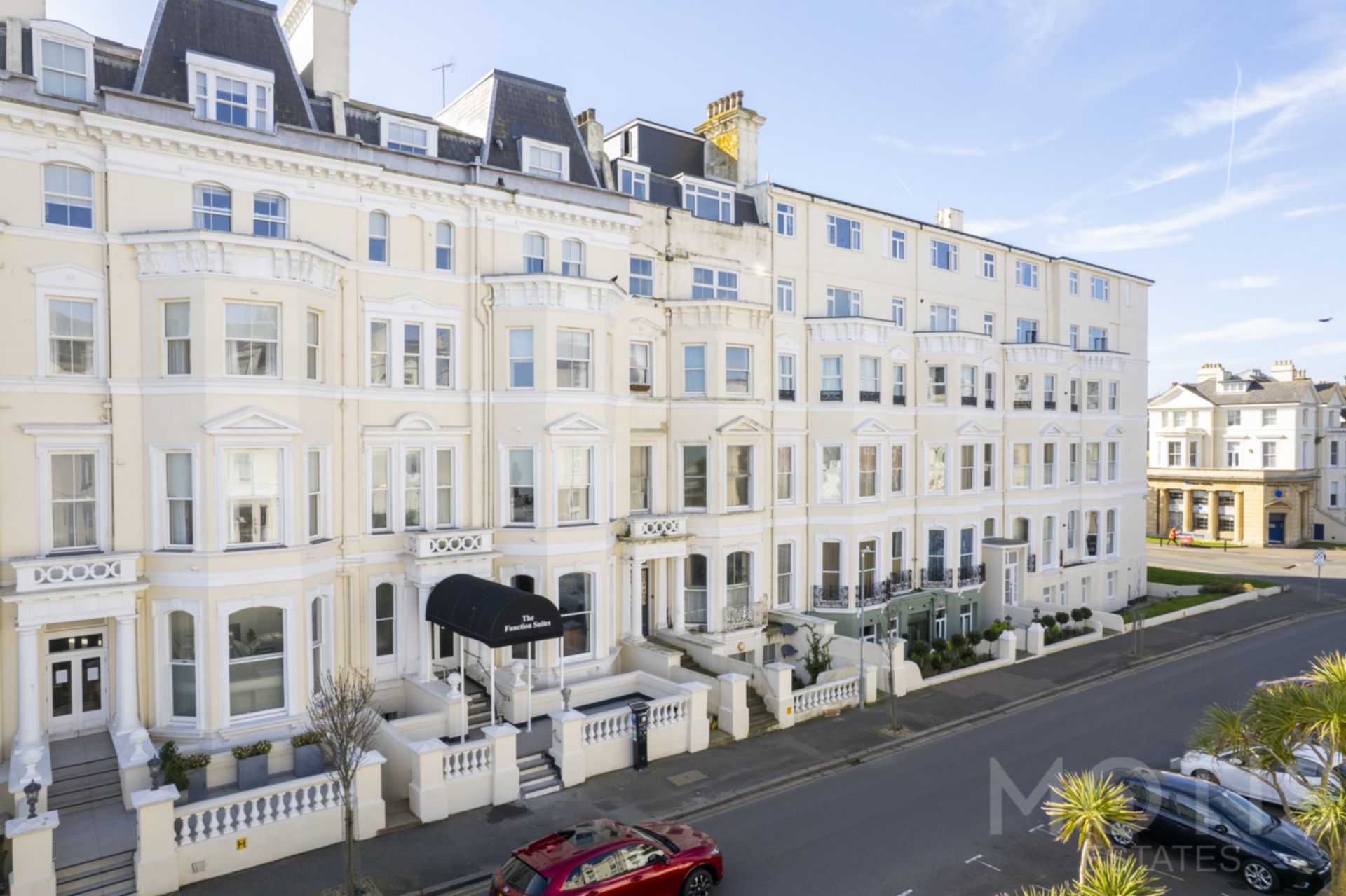 Flat Clifton Gardens in Folkestone and Hythe District