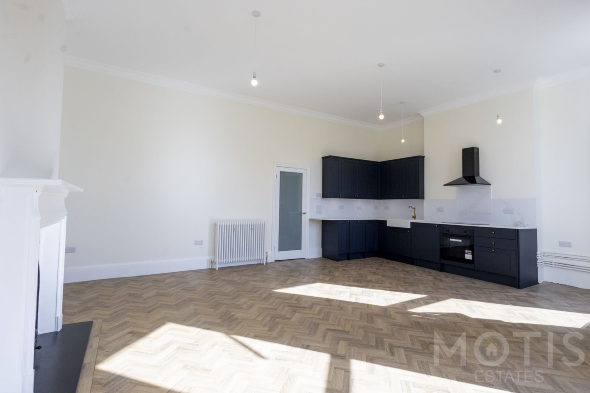 Flat Clifton Gardens in Folkestone and Hythe District