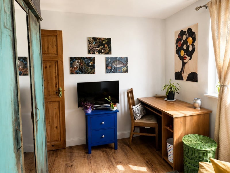 Room Market Street in Greater London
