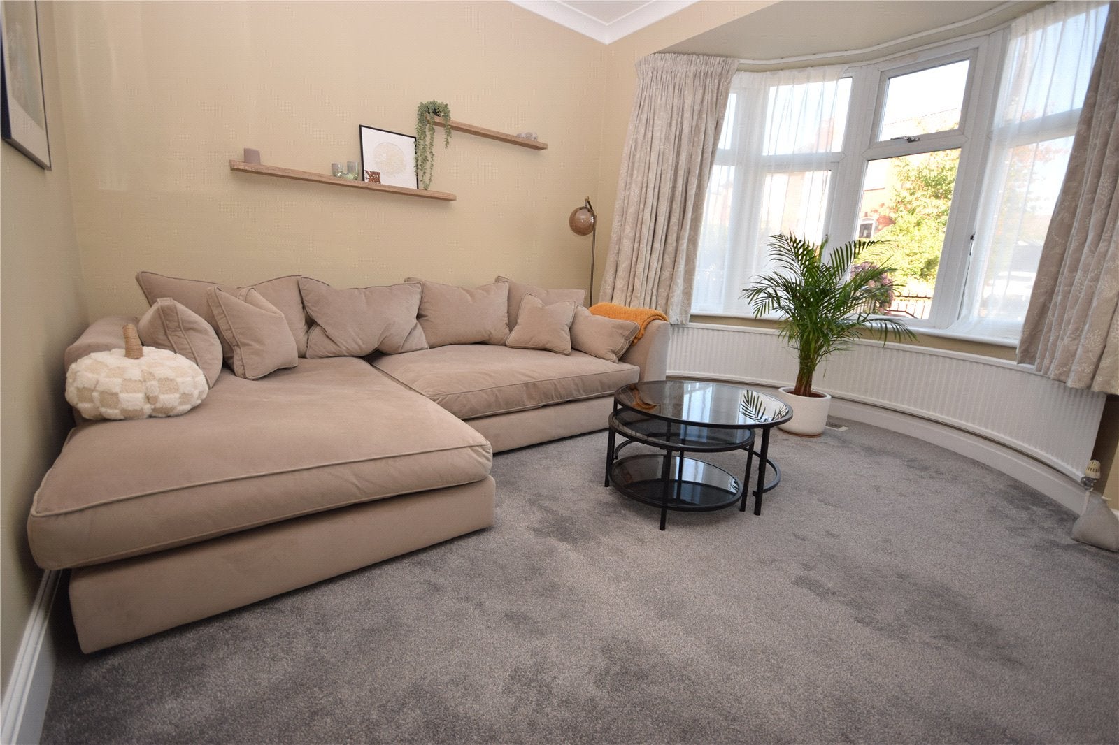 House Montagu Avenue in Leeds