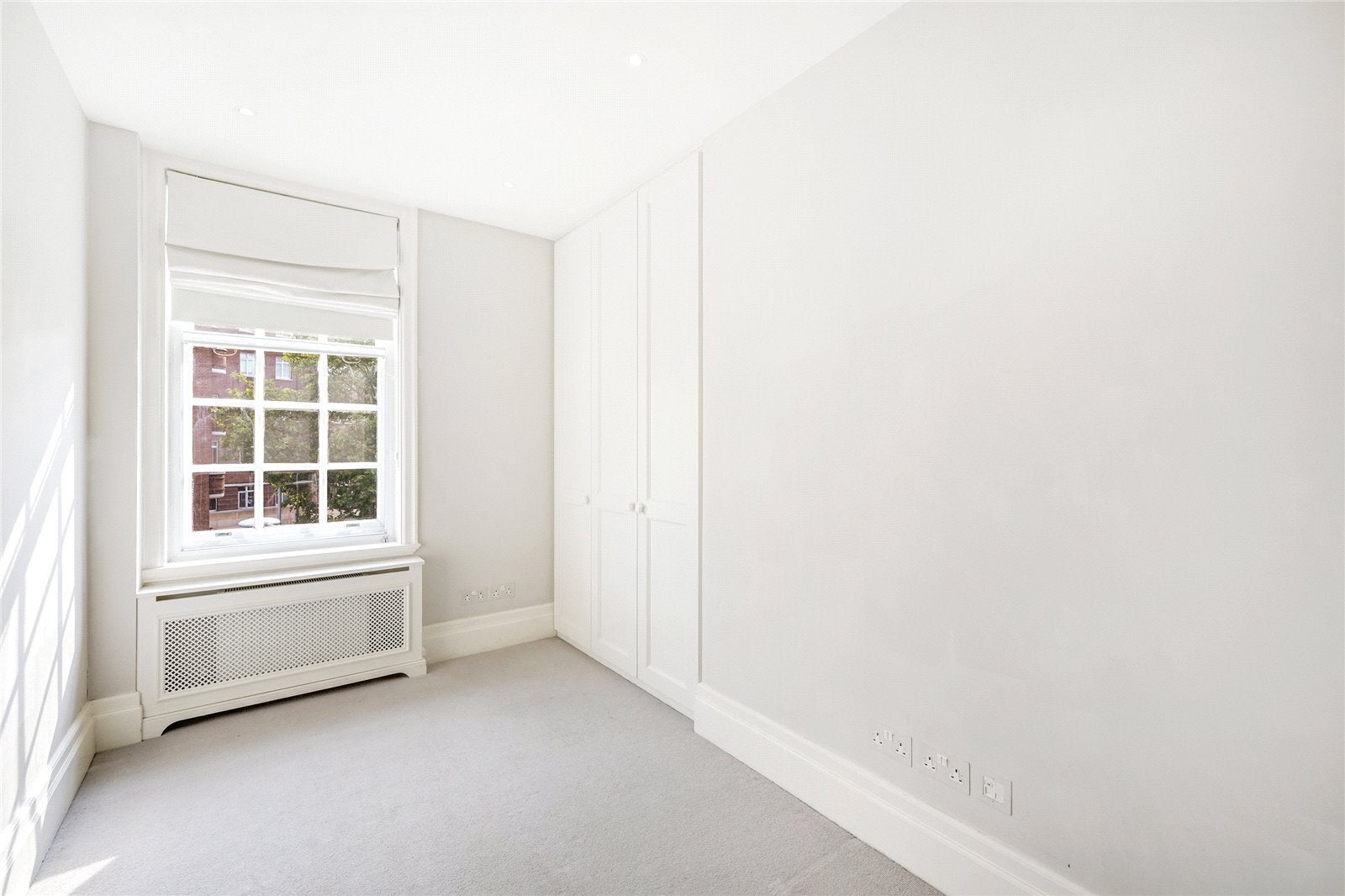Flat Onslow Square in Greater London