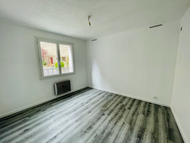 Flat Route de Rognes in Saint-Cannat
