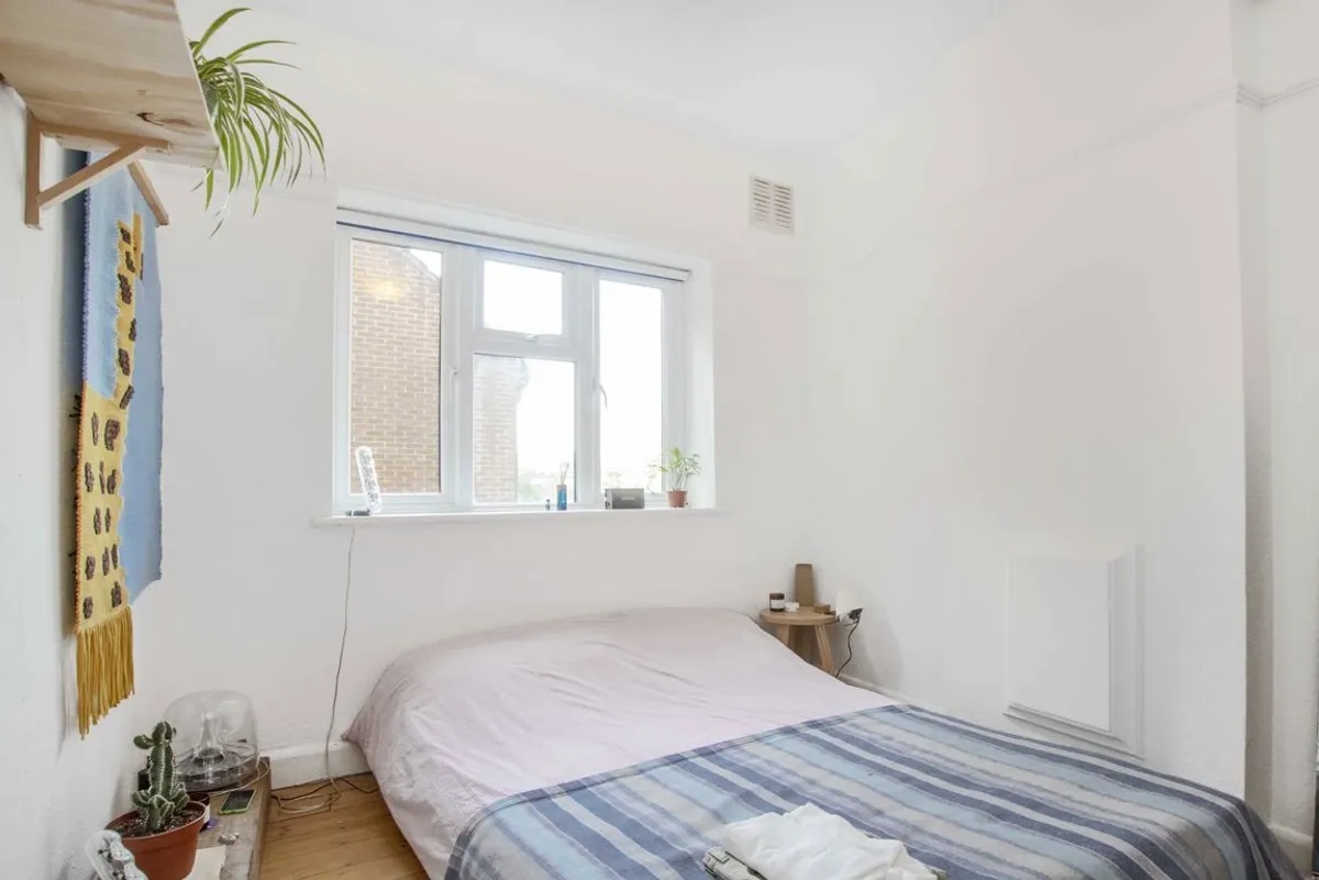 Room Castle Street in Greater London