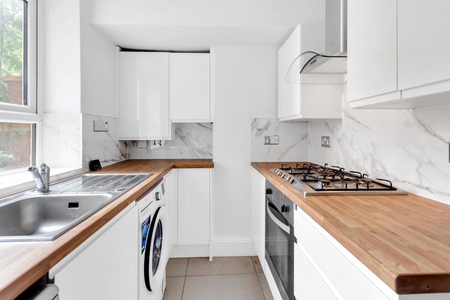 Flat Lowfield Road in Greater London