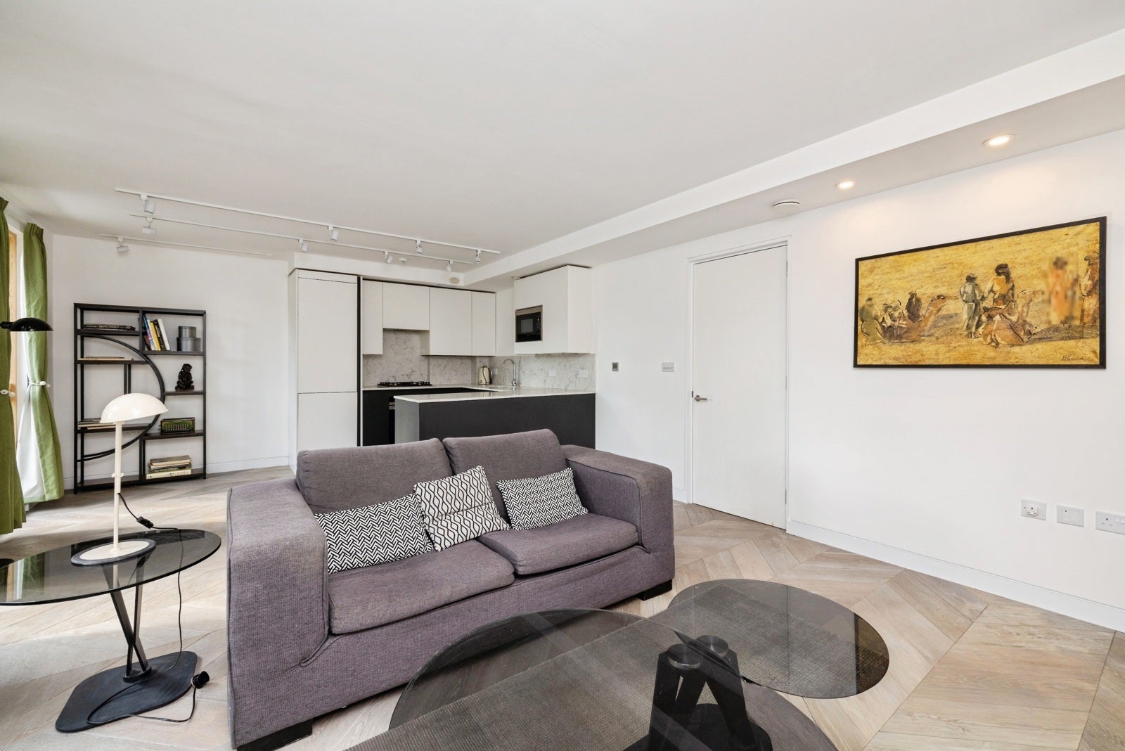 Flat Pitfield Street in Greater London