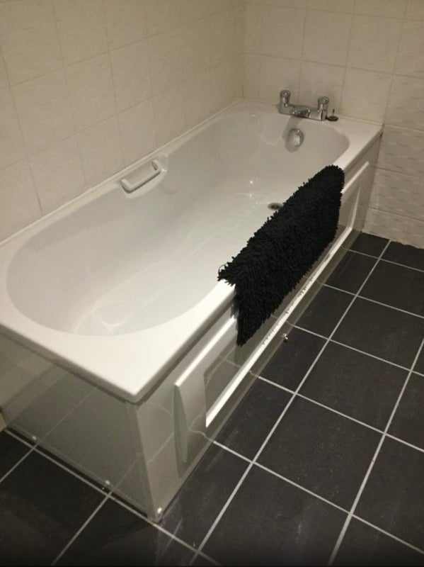 Room Lancefield Quay in Glasgow