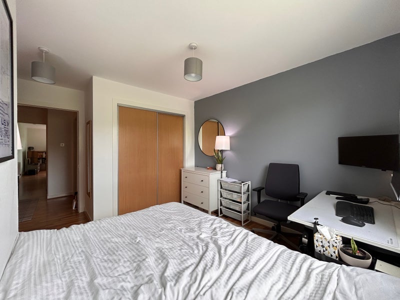 Room Firpark Court in Glasgow