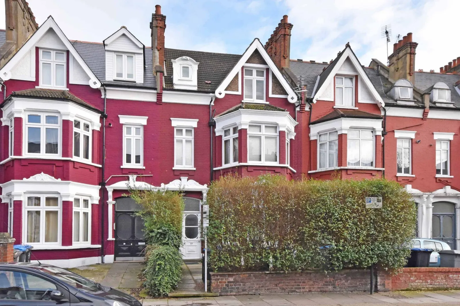 Flat Chichele Road in Greater London