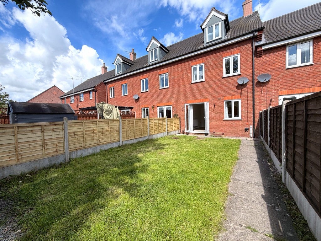 House SEVEN ACRES CLOSE in East Staffordshire