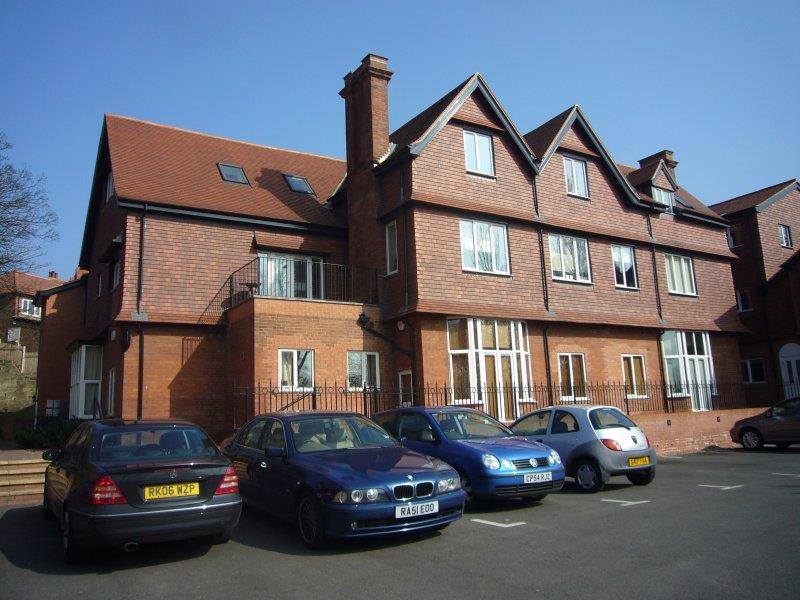 Flat Regency Court in Leeds