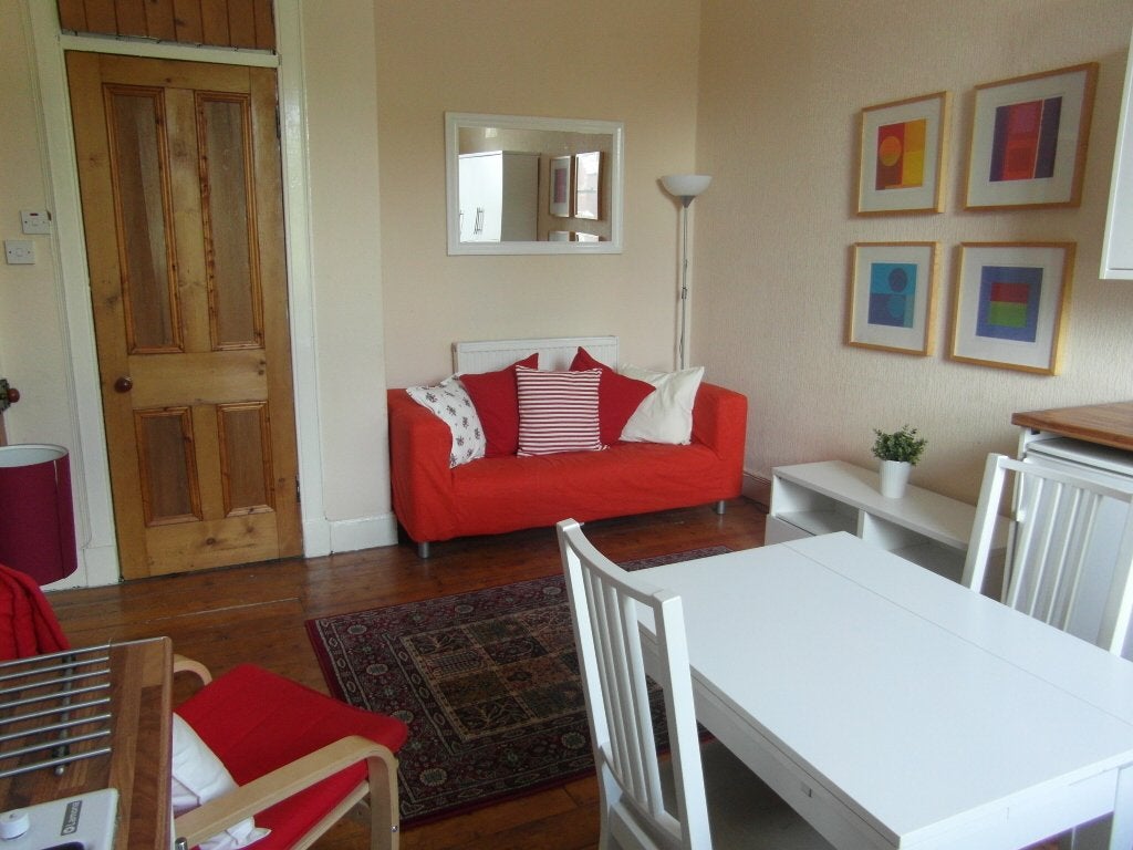 Flat Balfour Street in City of Edinburgh