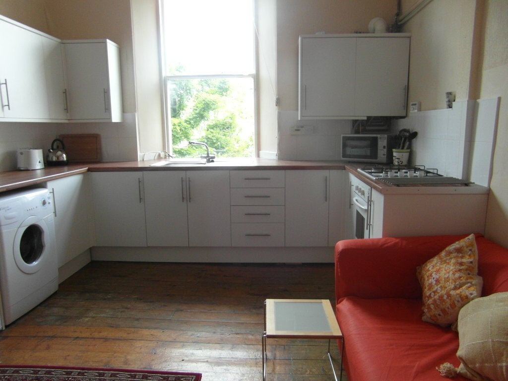 Flat Balfour Street in City of Edinburgh