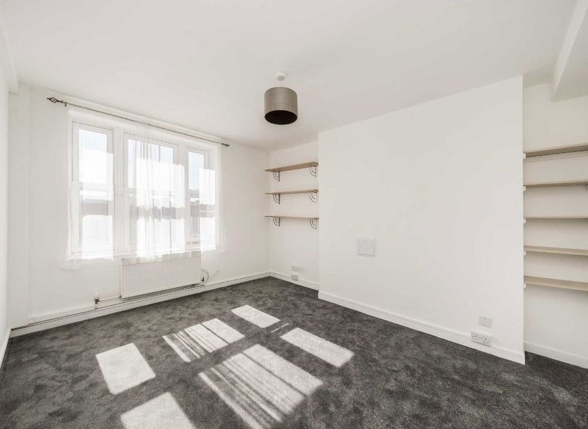 Flat Prince of Wales Road in Greater London