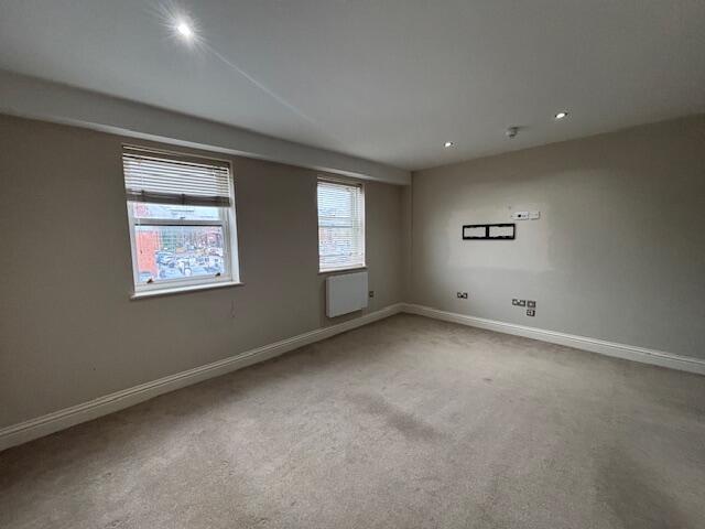 Flat Godwin Court in Swindon