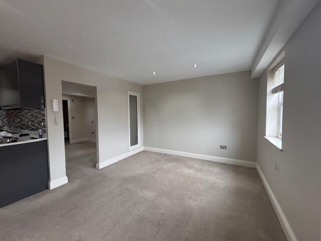 Flat Godwin Court in Swindon