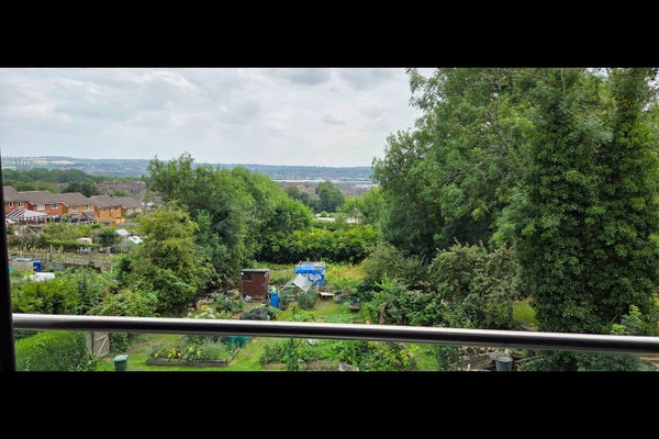 House Rockcliffe Road in Rawmarsh