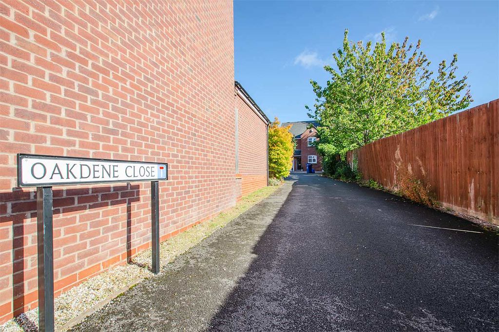 House Oakdene Close in Cannock Chase
