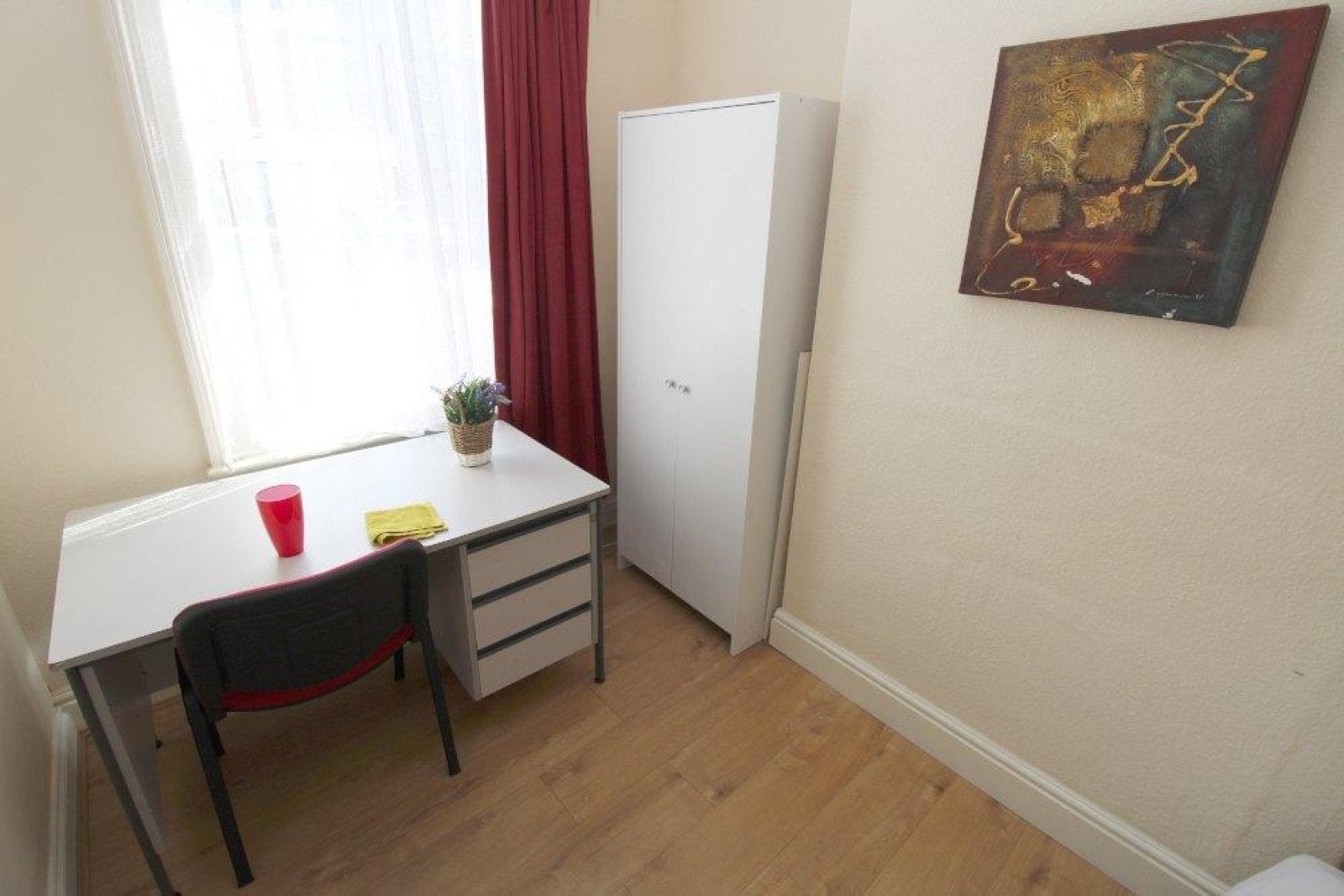 Room Comer Road in Worcester