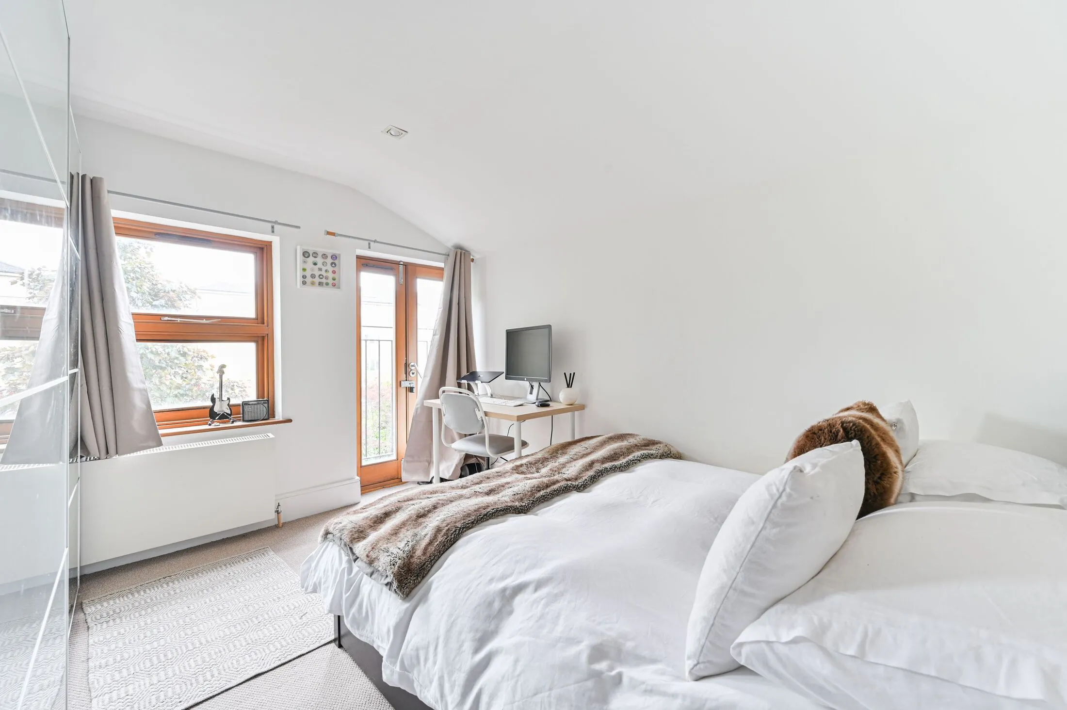 Flat Tintern Street in Greater London