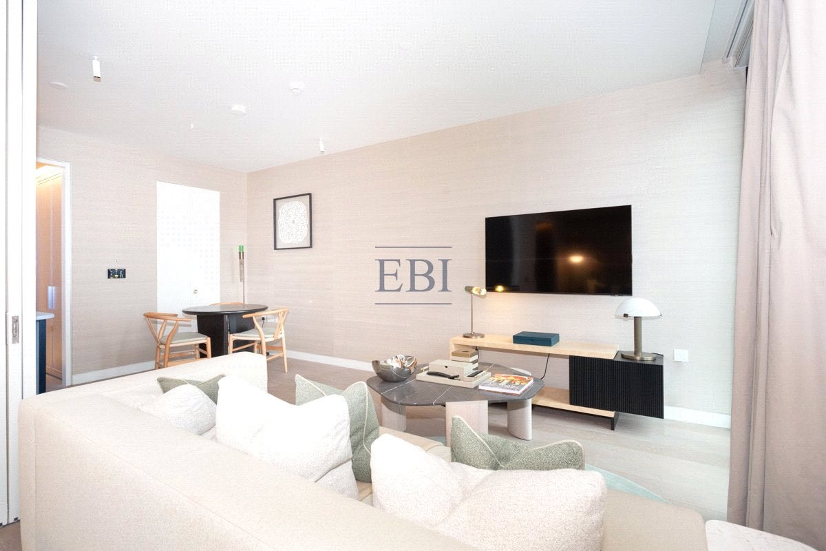 Flat Hanover Square in City of Westminster