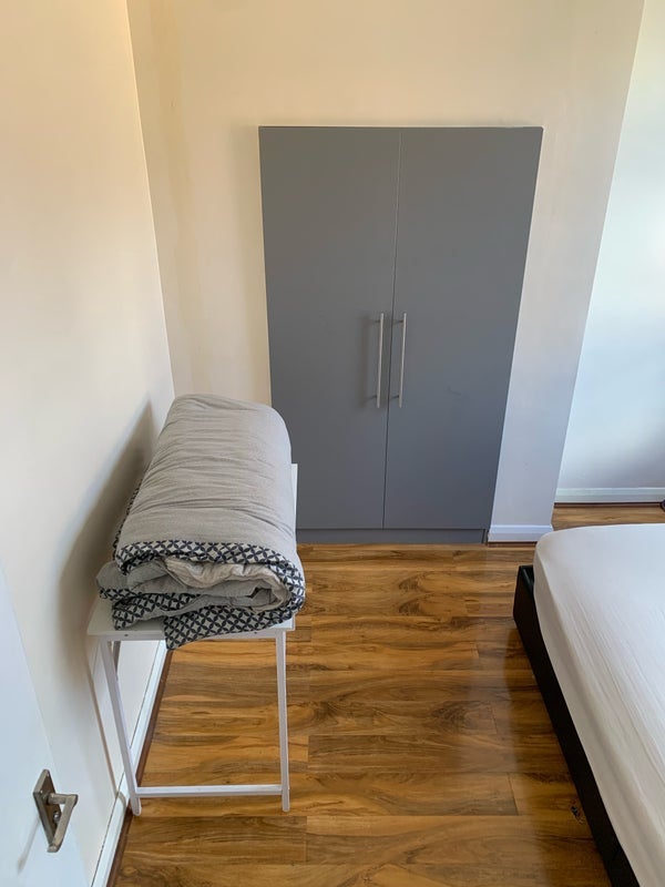 Room Churchfield Road in Greater London