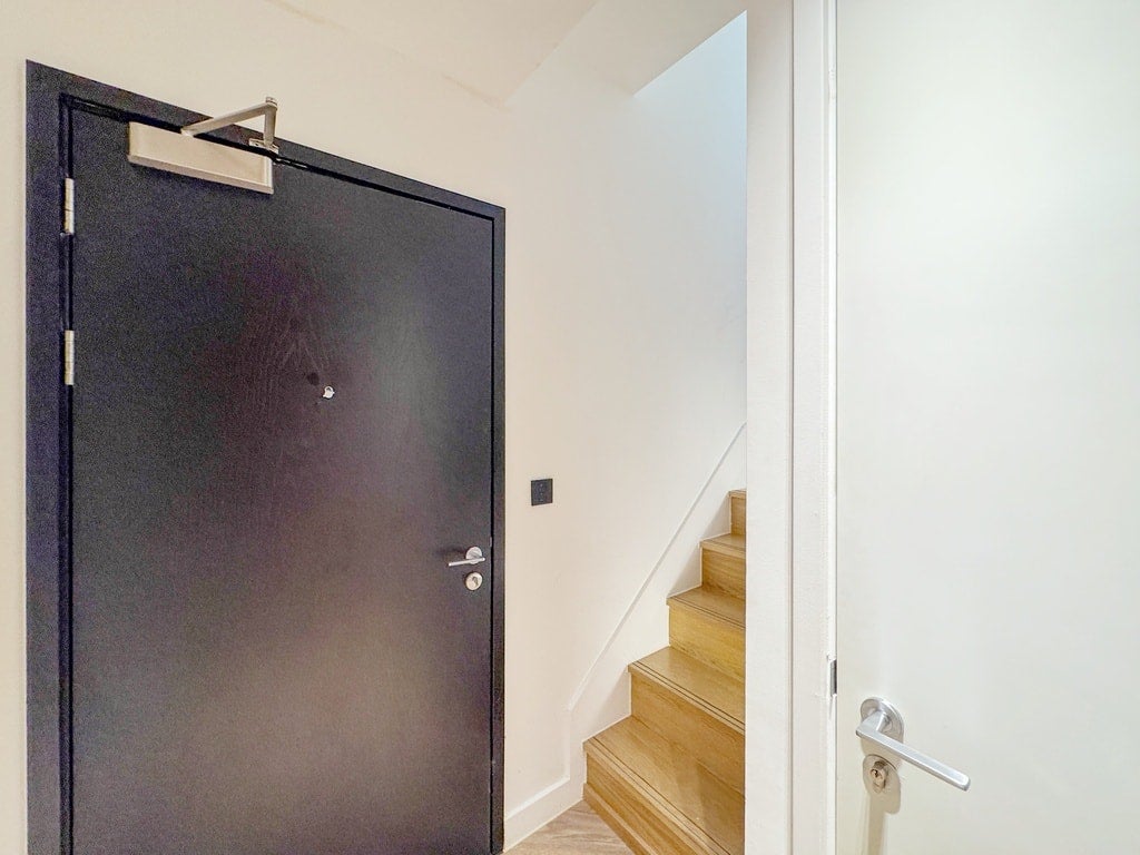 Flat Philbeach Gardens in Greater London