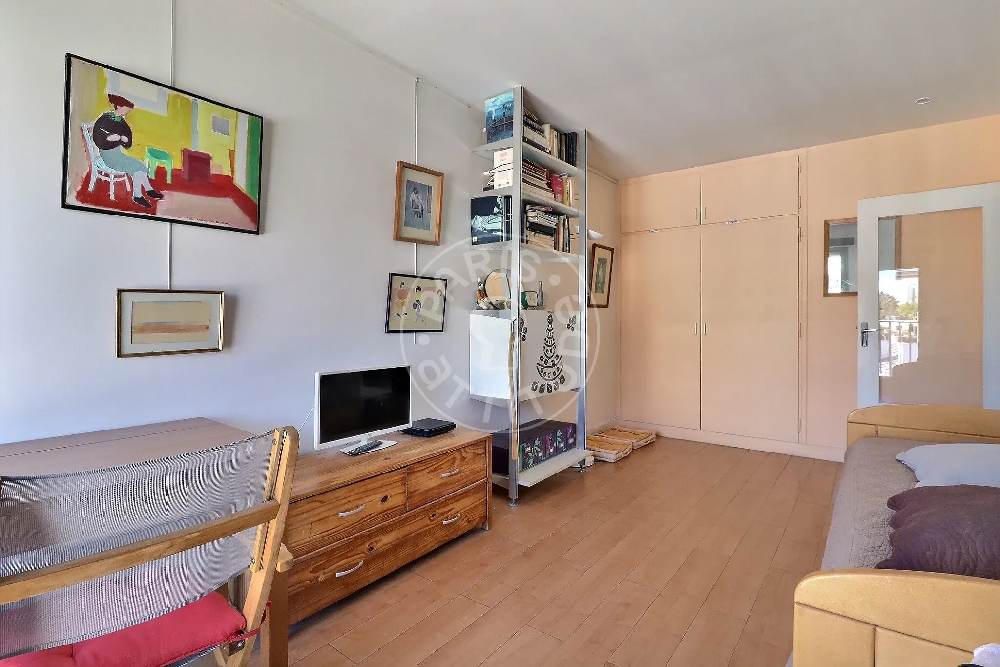 Flat Rue Rouelle in Paris