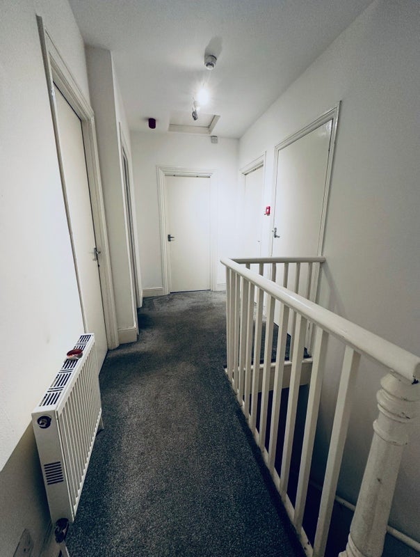 Room Waterloo Street in Weston-super-Mare