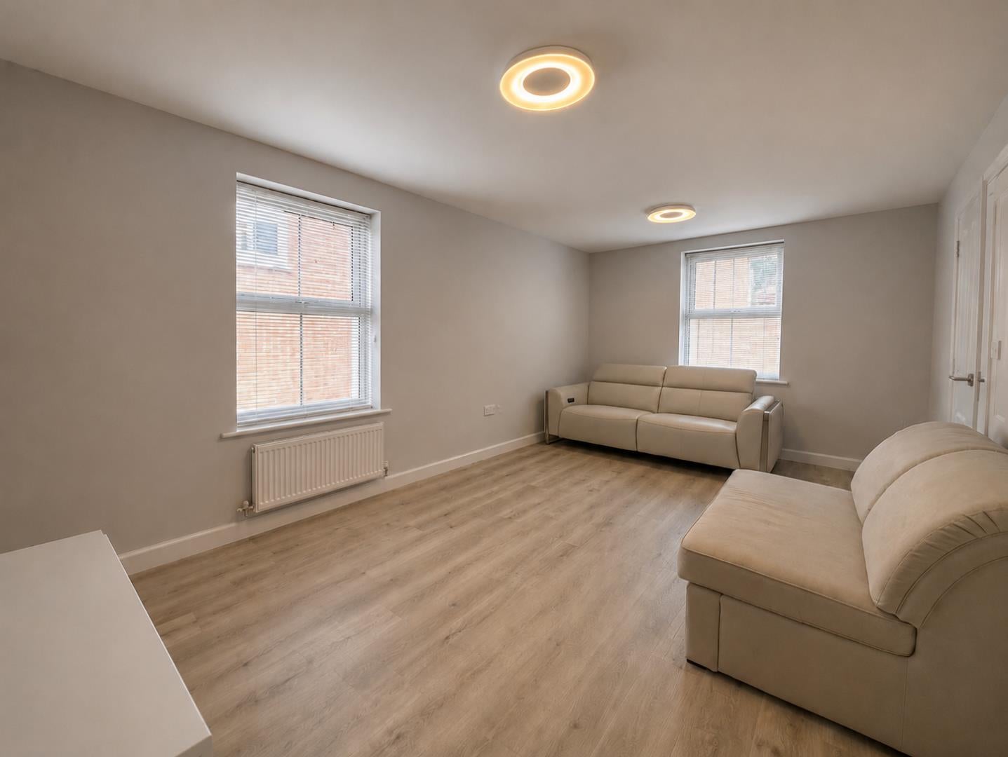 House Calgary Close in Havant