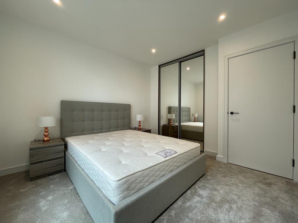 Flat Accolade Avenue in Greater London
