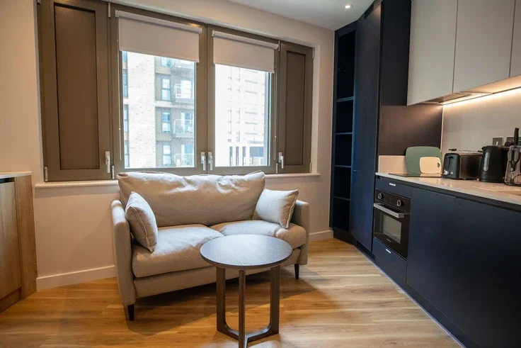 Flat Victoria Road in Greater London