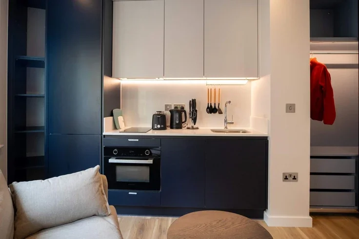 Flat Victoria Road in Greater London