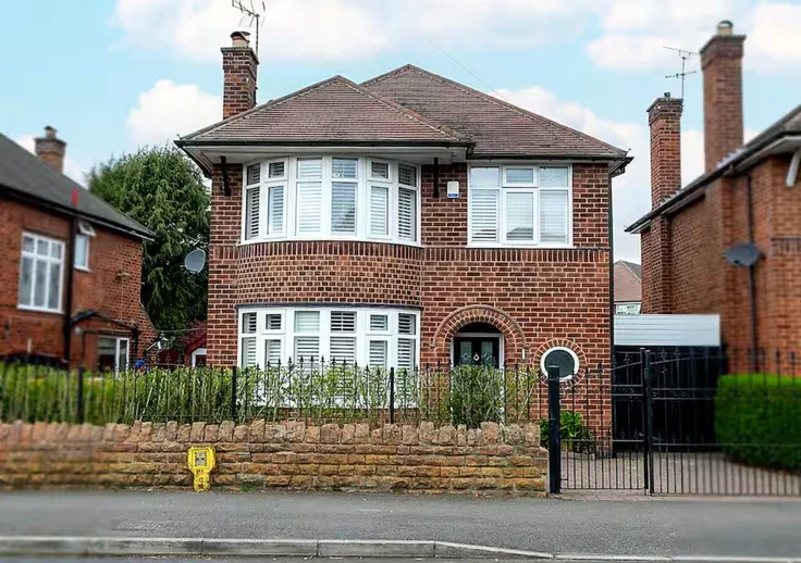 House Arleston Drive in Nottingham