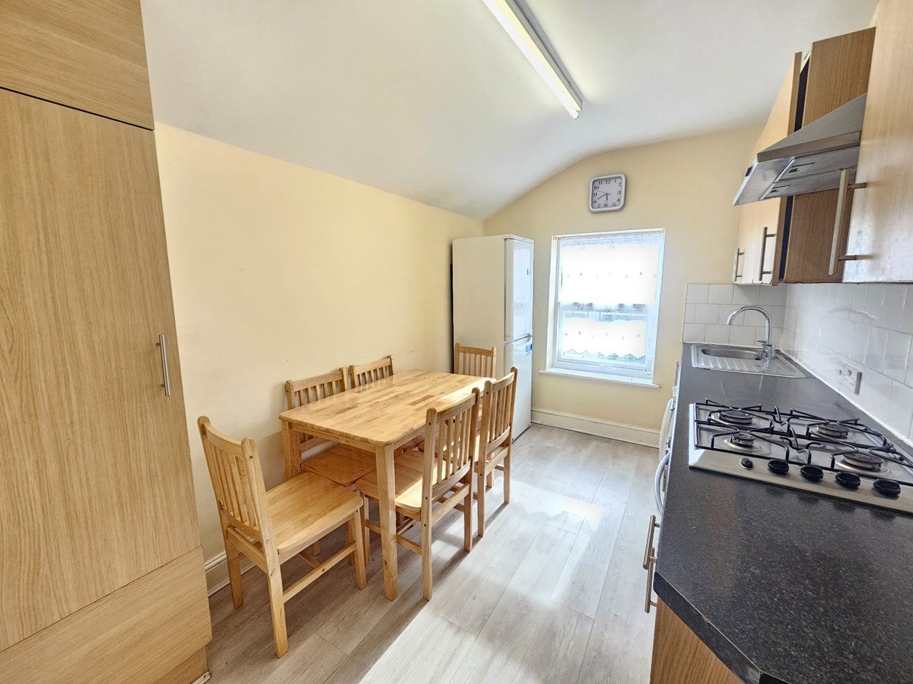 Flat Berners Road in Greater London