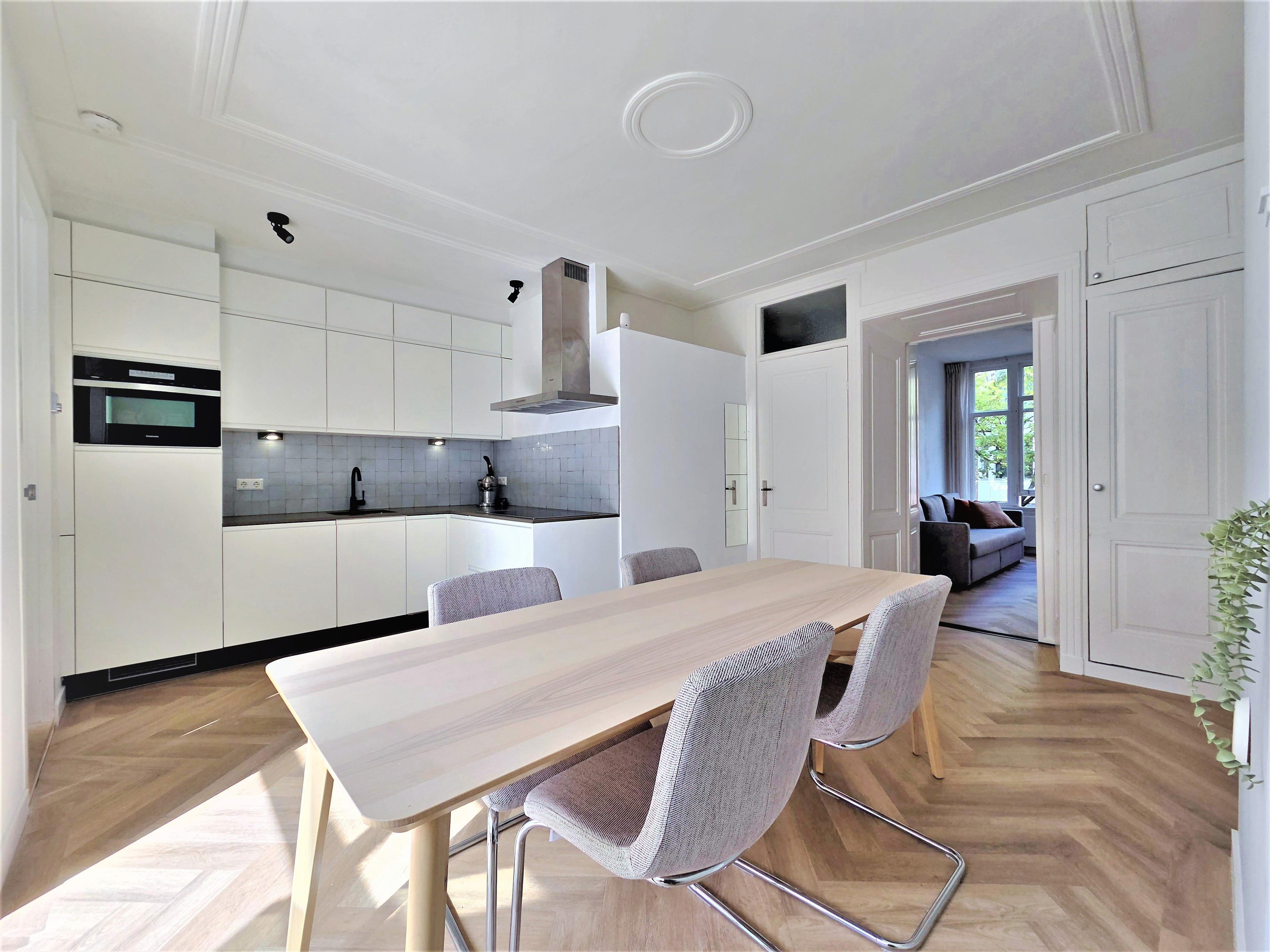 Appartement Tolstraat in Amsterdam