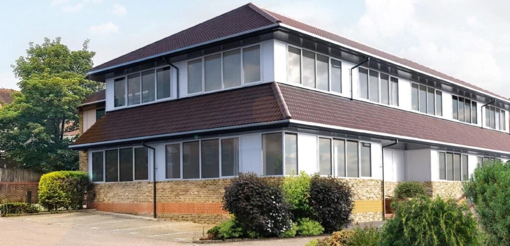 Flat Victoria Avenue in Surrey Heath