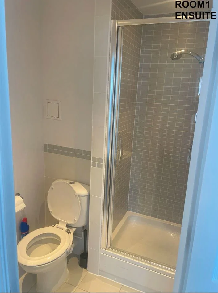 Room Cecil Manning Close in Greater London