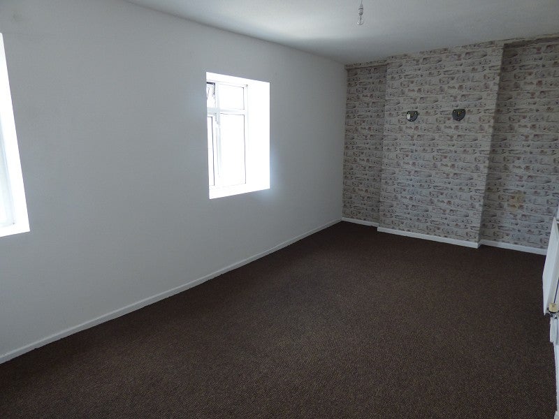 House Pantyrheol in Neath