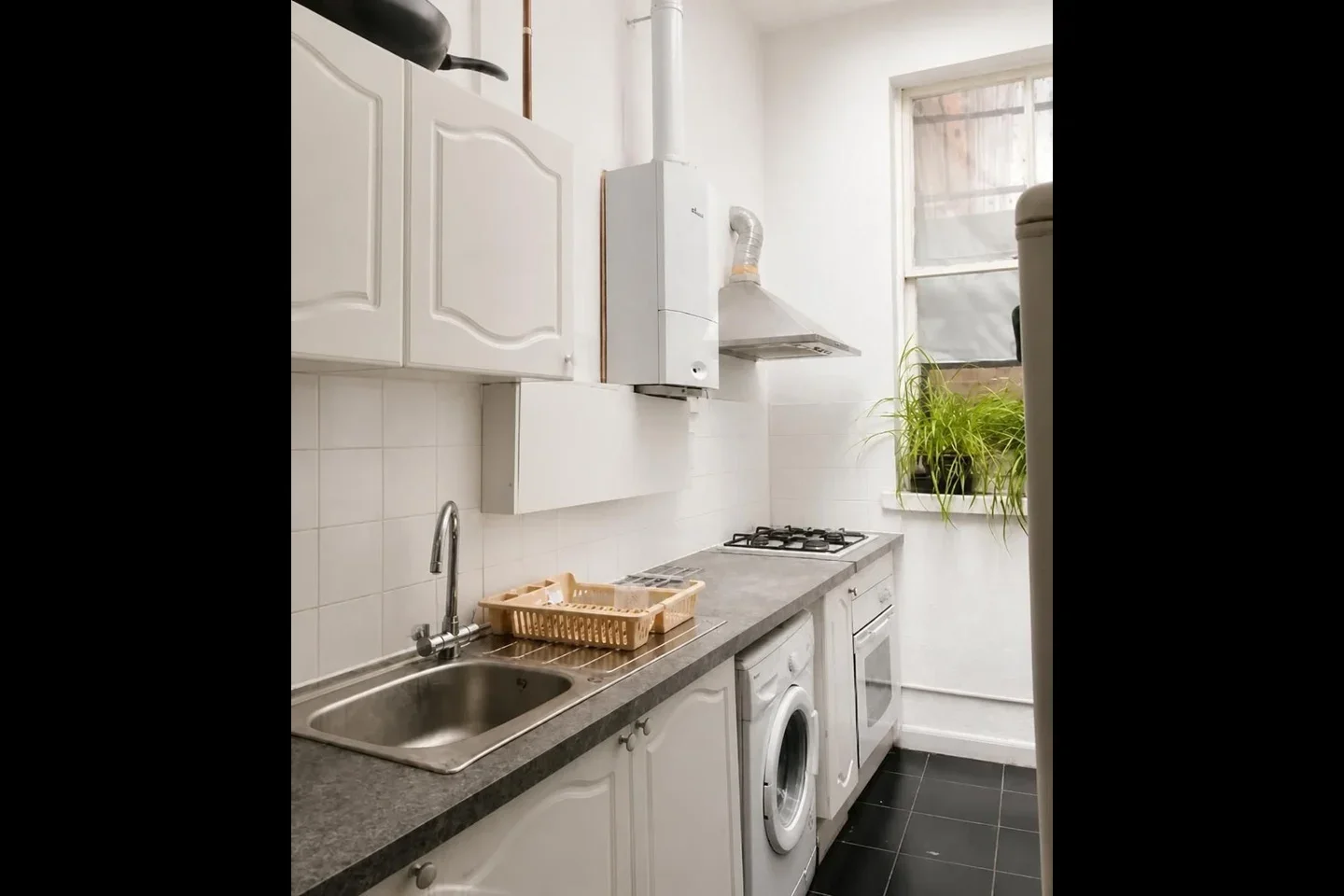Room Santley Street in Greater London
