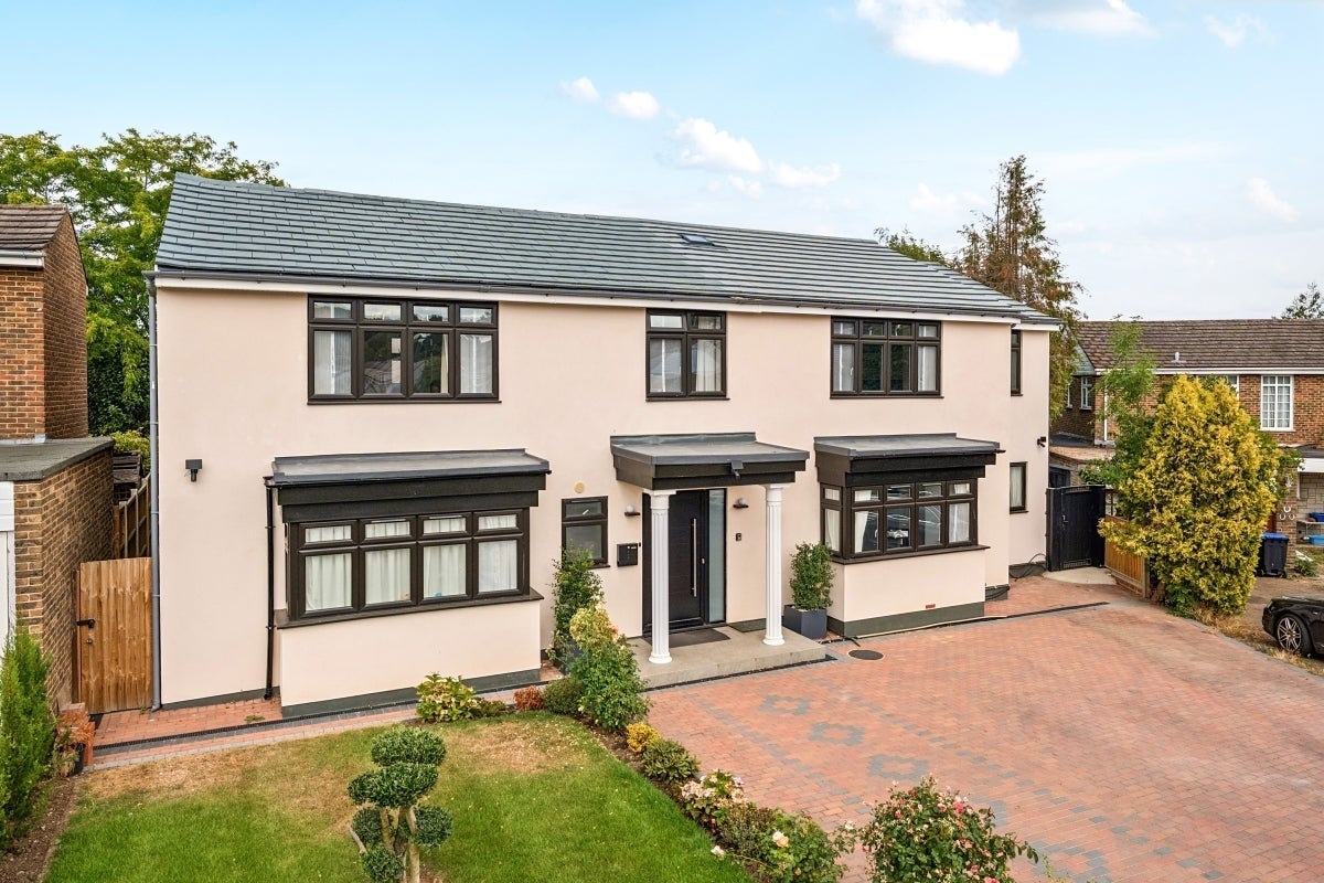 House Elm Gardens in Elmbridge