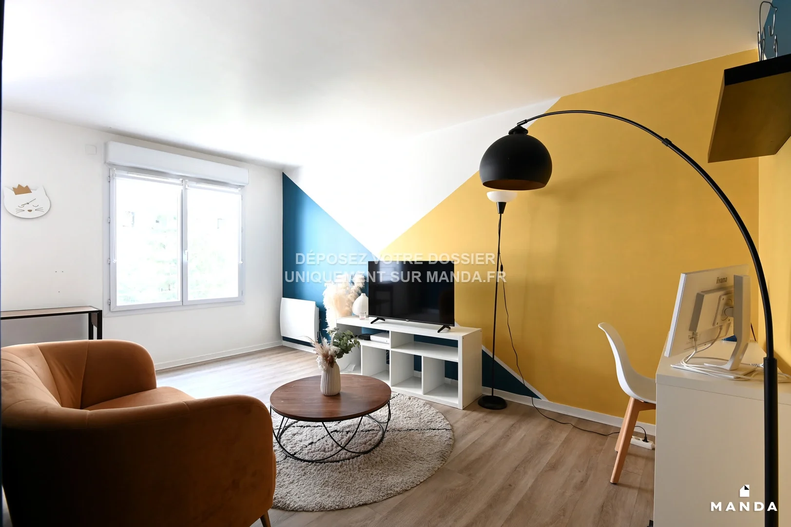 Flat Rue des Lilas d'Espagne in Courbevoie