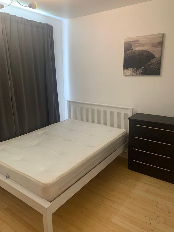 Room Ridgmount Road in Greater London