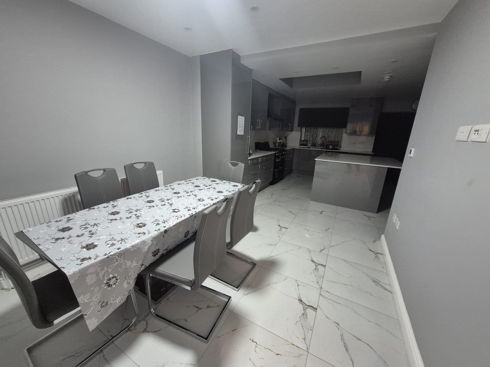 Room Bilton Road in Greater London