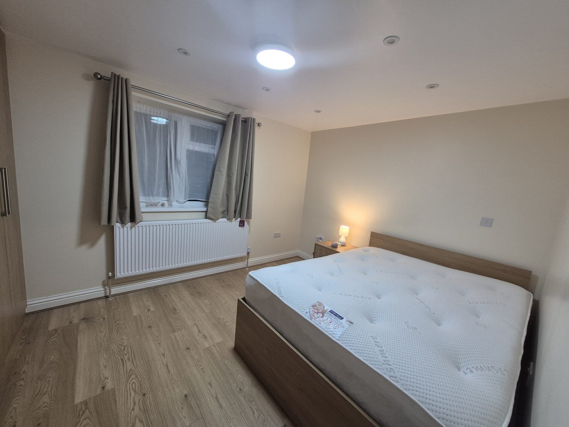 Room Bilton Road in Greater London